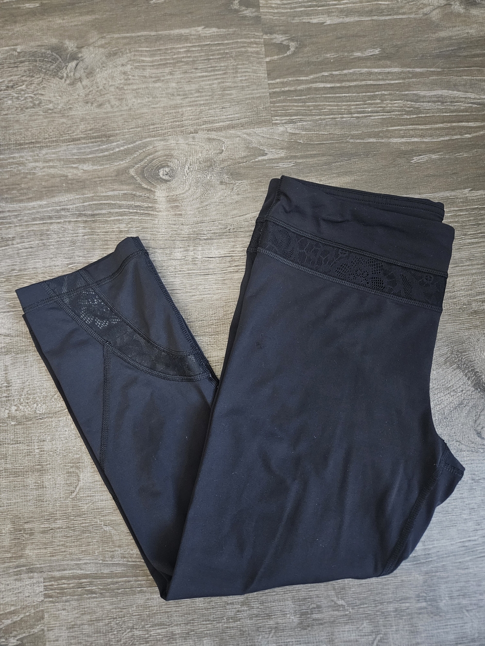 Lululemon Wunder Under Crop 21" *Lace Black Leggings Size 8